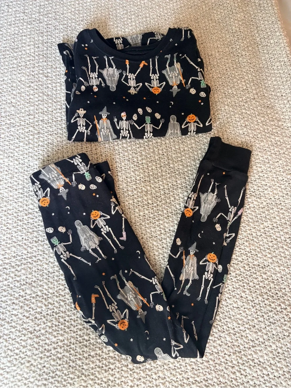 Toddler Old Navy Black Halloween Skeleton & Pumpkin Pajama Set